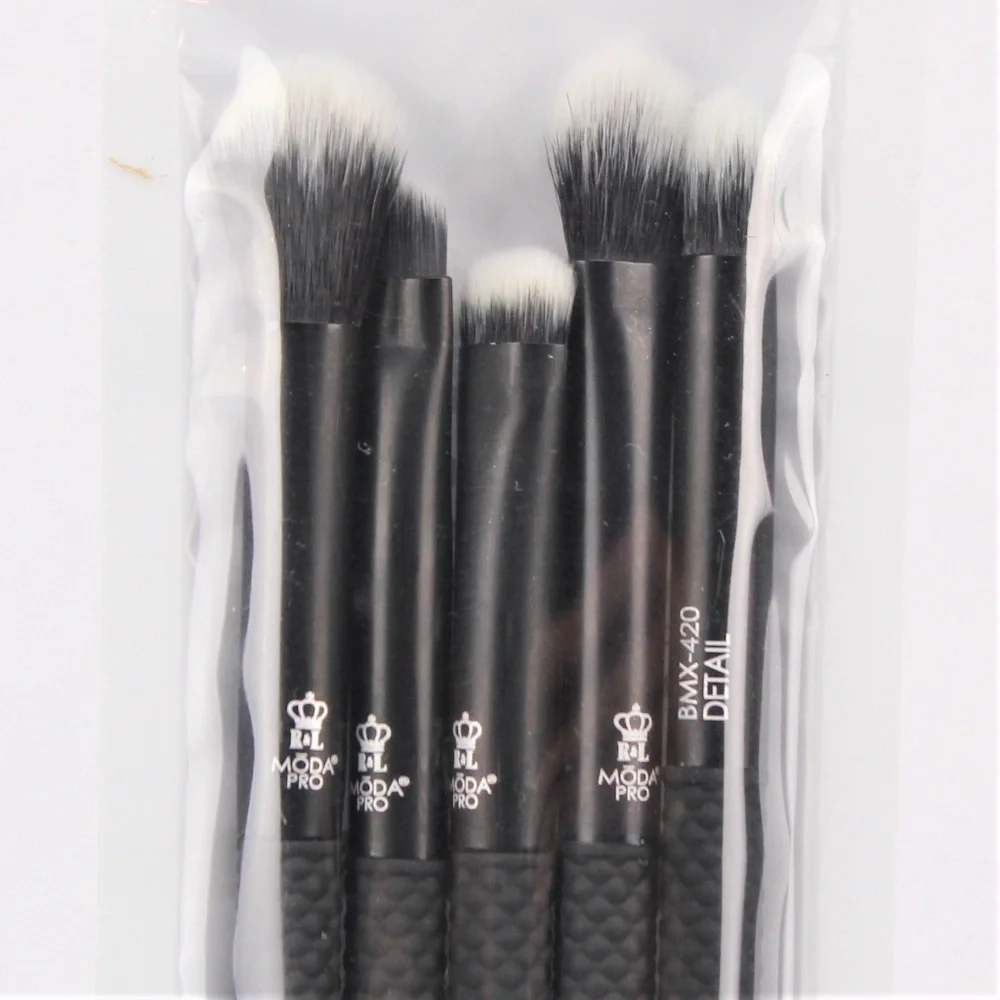 NWT Moda Pro Makeup Deluxe Brush Set 5 Pcs